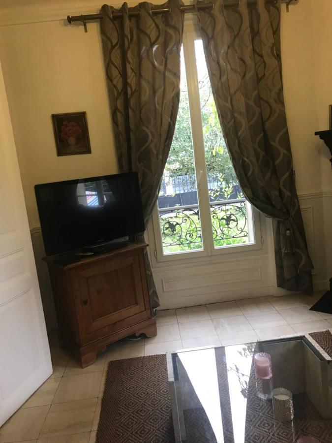 maison en pierre de taille Le Raincy Extérieur photo
