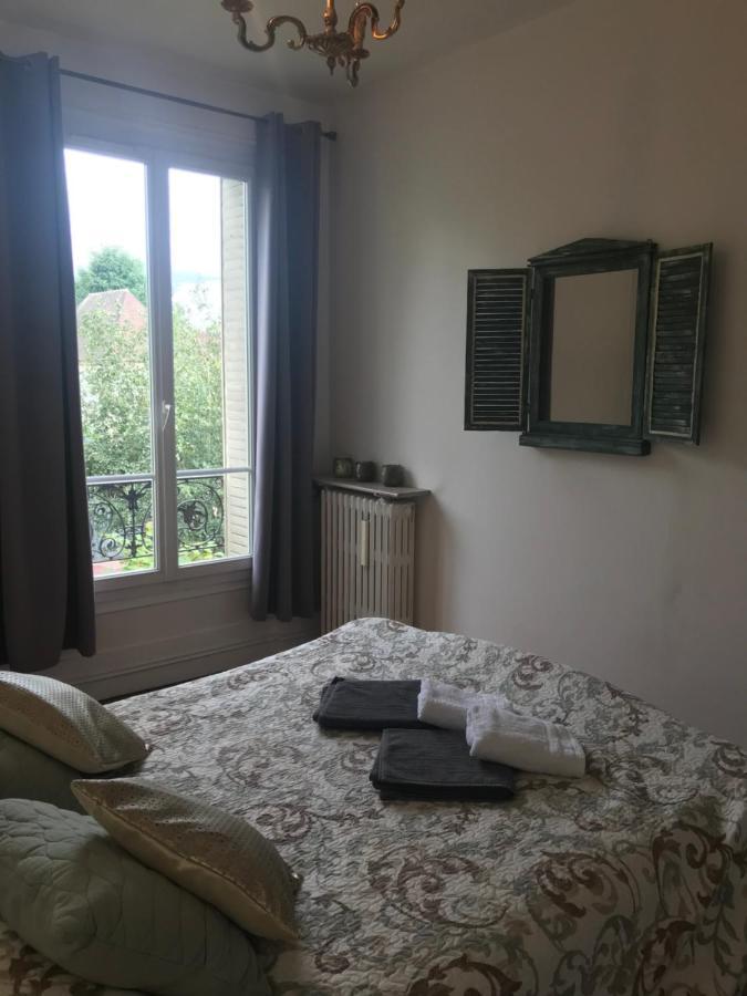 maison en pierre de taille Le Raincy Extérieur photo